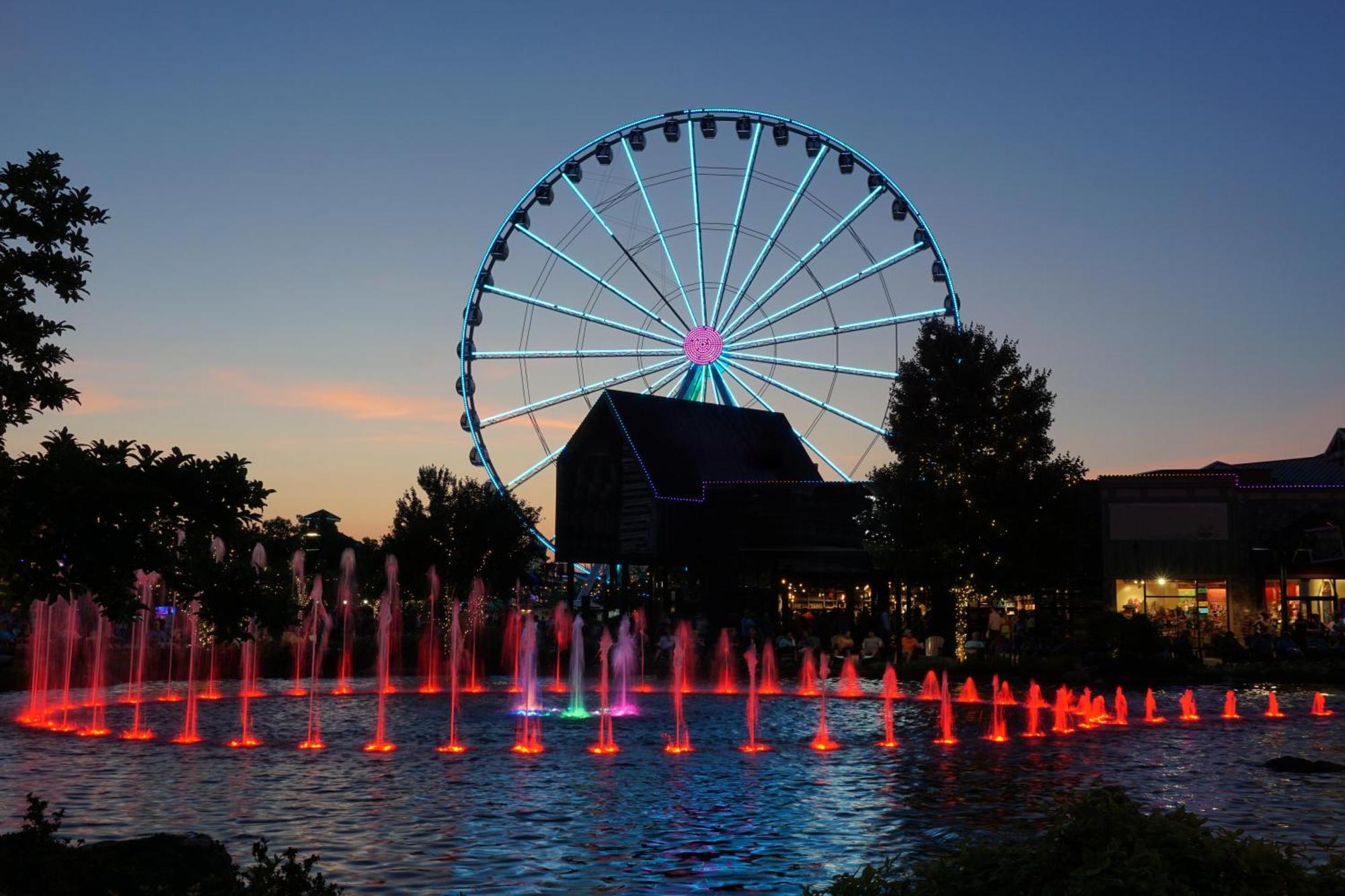 Suite Sensations, Hot Tub, Pool Table, 1089 Free Tickets Each Paid Day, Dollywood And More Pigeon Forge Exterior photo