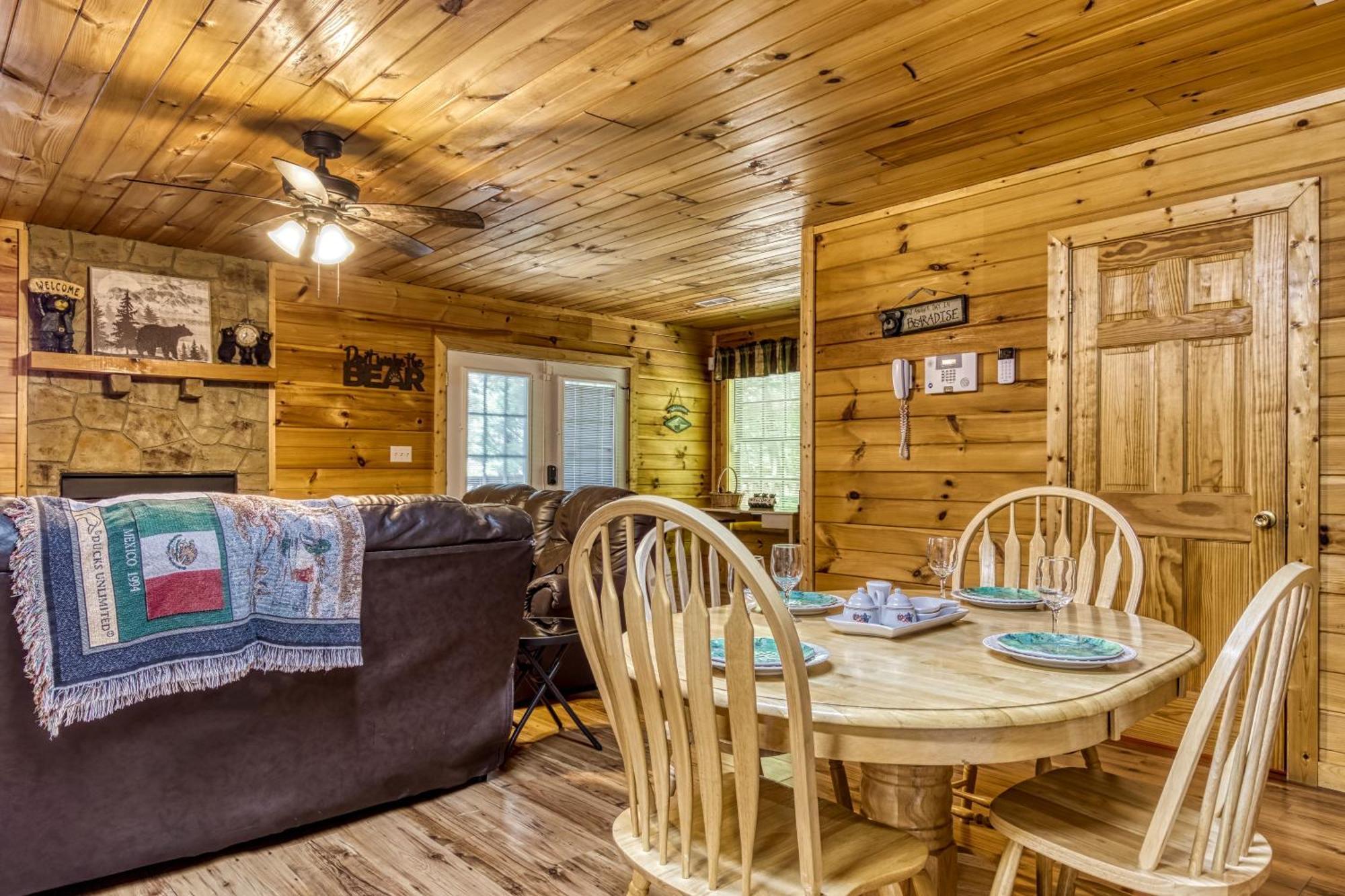Suite Sensations, Hot Tub, Pool Table, 1089 Free Tickets Each Paid Day, Dollywood And More Pigeon Forge Exterior photo